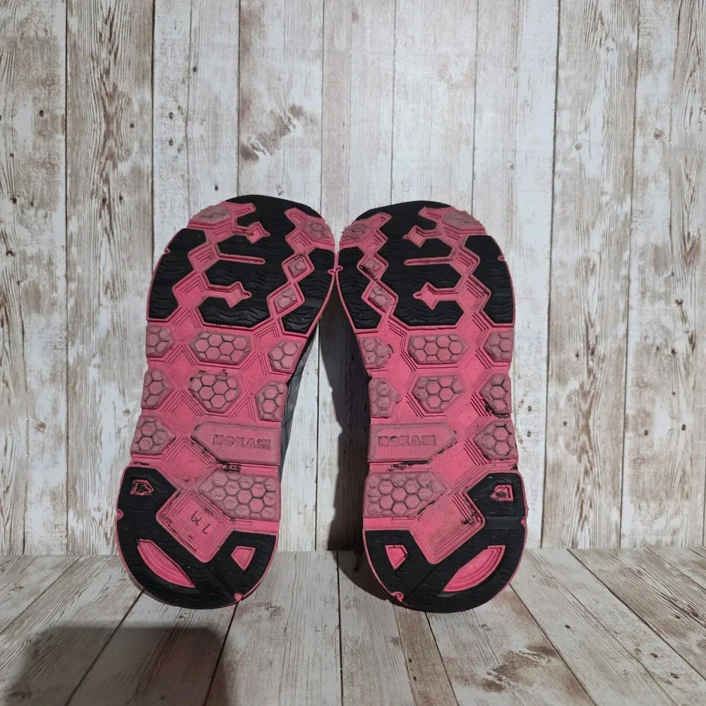 Hoka Clifton 2 Pink and Gray Athletic Shoes - Picture 6 of 7